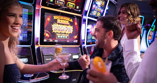 Stellaris Bar - San Juan Marriott Resort & Stellaris Casino