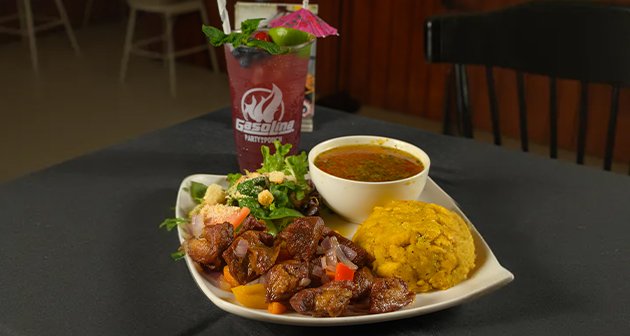 El Pilar Tropical Bar & Grill - Aguada