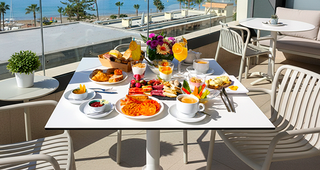 DAYPASS | Hotel Reverón Plaza, Los Cristianos